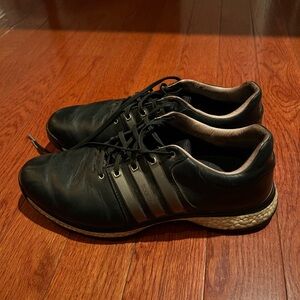 Adidas Men's Tour 360 XT SL spikeless golf shoes